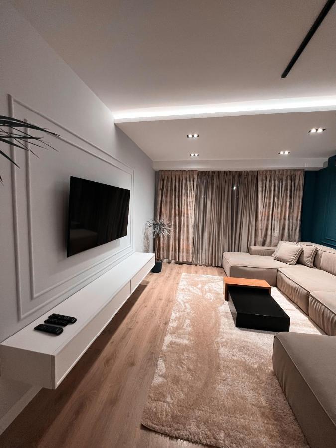 Aia Suites & Apartments Tirana Exteriör bild
