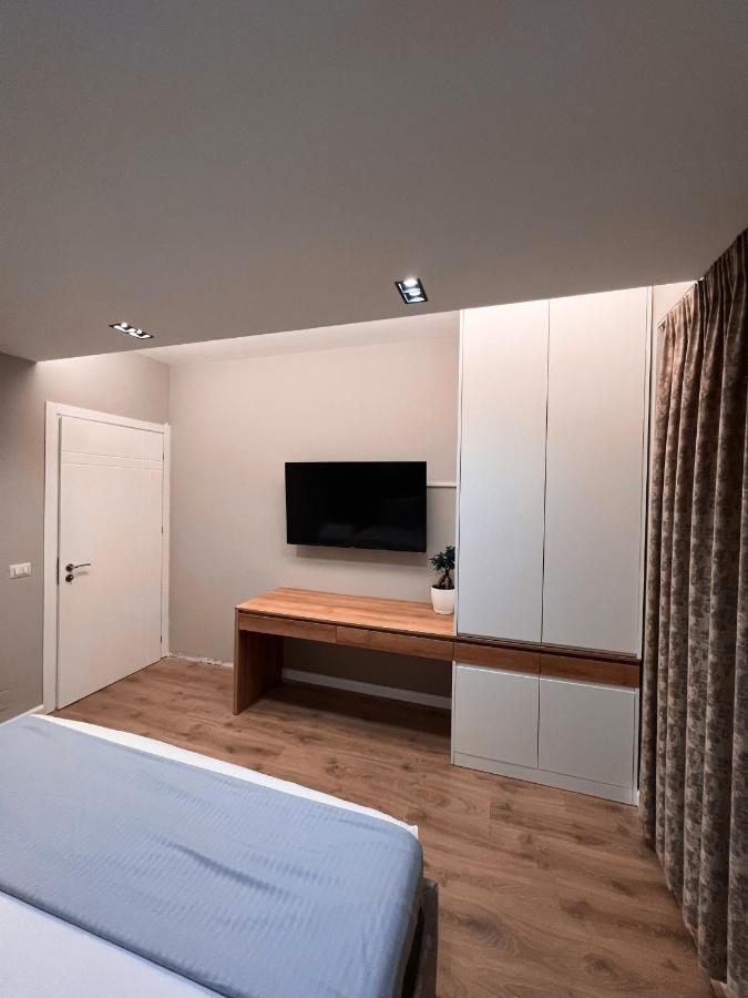 Aia Suites & Apartments Tirana Exteriör bild