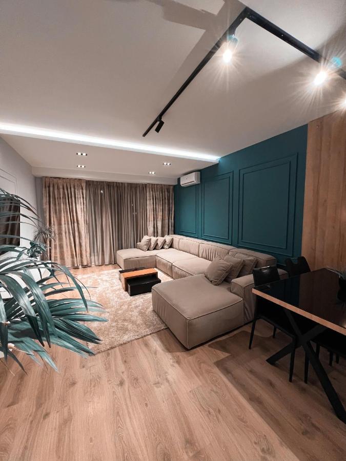 Aia Suites & Apartments Tirana Exteriör bild