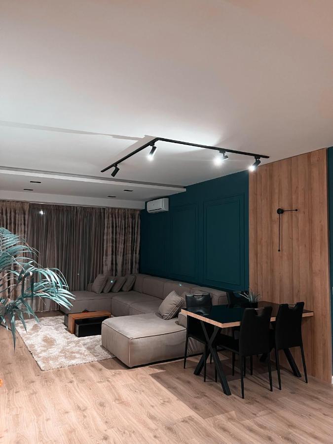 Aia Suites & Apartments Tirana Exteriör bild